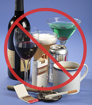 Immagini di prodotti come vino, birra, bevande zuccherate, sigarette, sigari e bevande alcoliche con un segno di divieto sovraimpresso per indicare che sono alimenti da non consumare.